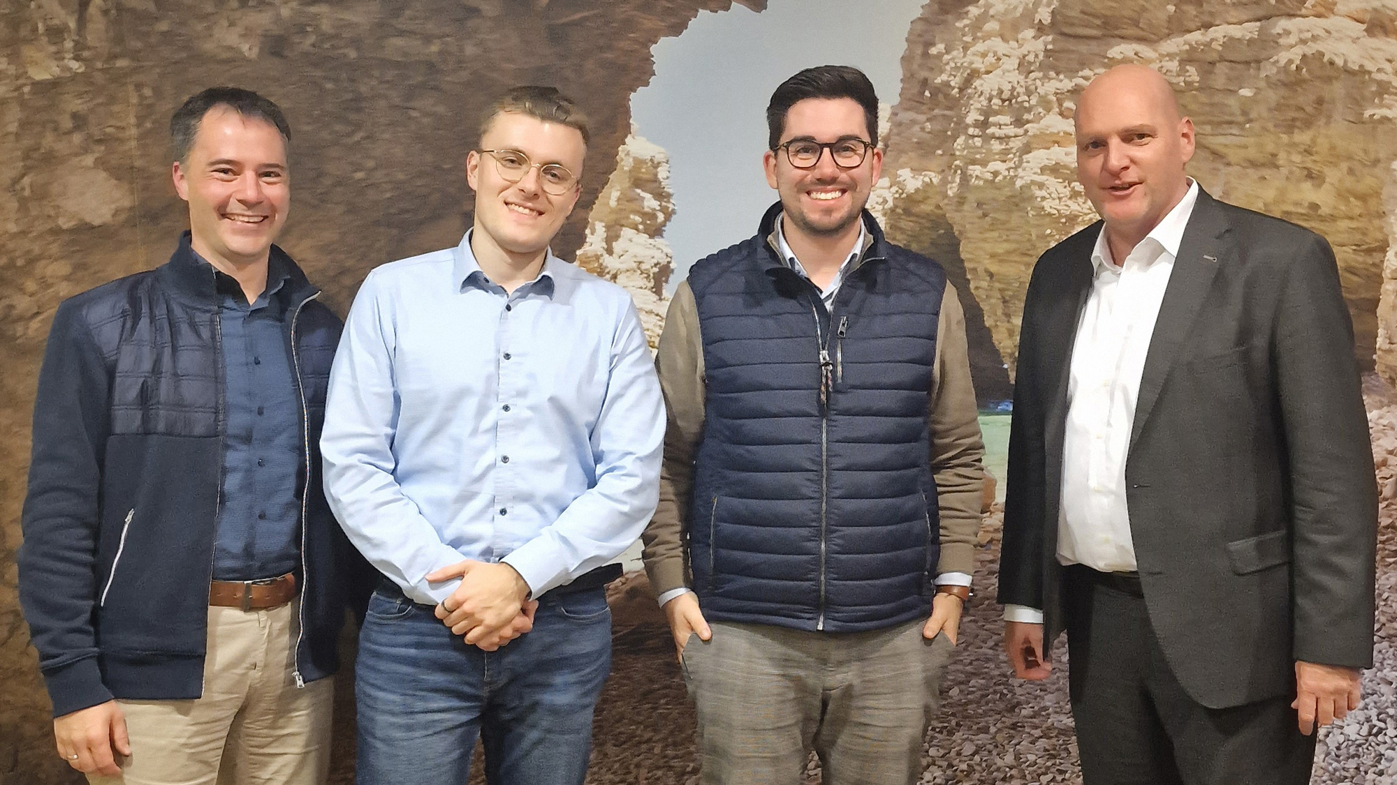 Gruppenbild v.l.n.r. Johannes Baier (FDP Kreisvorsitzender), Justin Behrendt und Nicolas Albrecht (FDP-Stadtverband Lahr), Stephen Brauer (FDP-Landtagsabgeordneter)