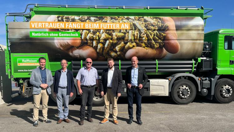 v.l.n.r. Kreisvorsitzender FDP-Ortenau Johannes Baier, FDP-Stadtrat in Kehl und Landwirt Horst Körkel, Geschäftsführer RKW Kehl Bernhard Stoll, Martin Gassner-Herz MdB, Georg Heitlinger MdL